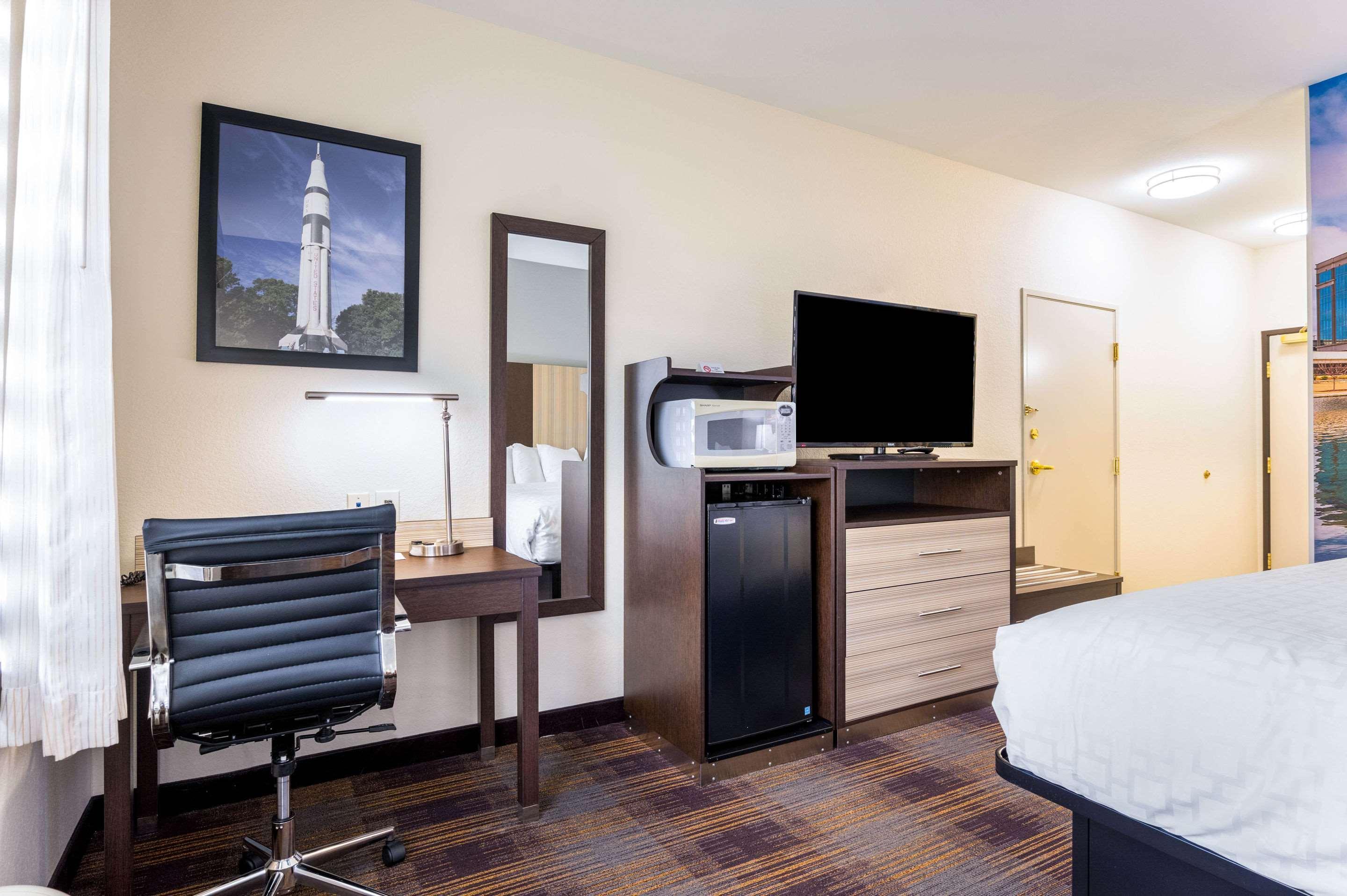 Clarion Pointe Madison-Huntsville Екстер'єр фото