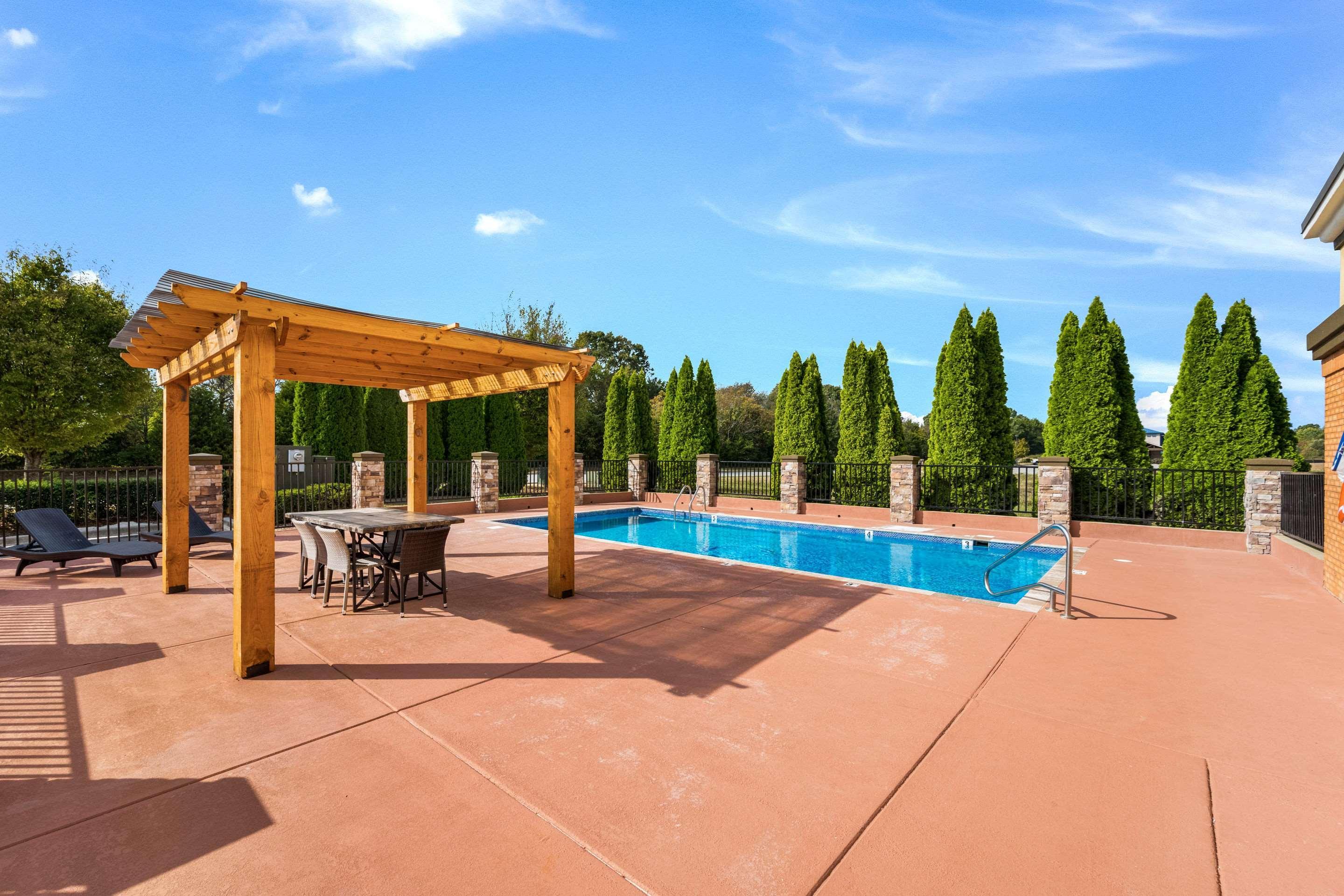 Clarion Pointe Madison-Huntsville Екстер'єр фото