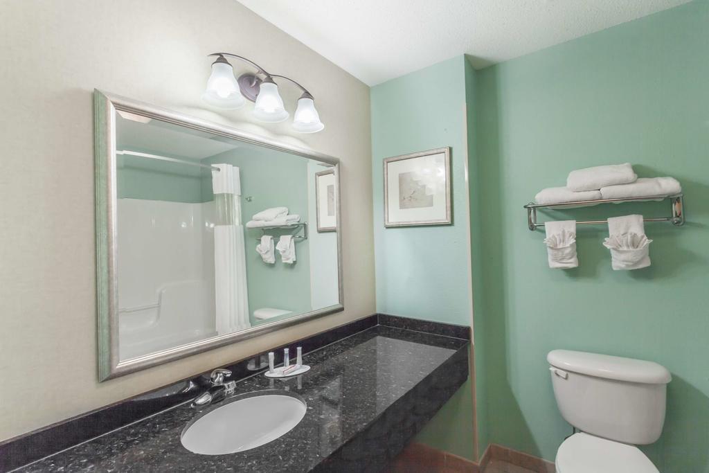 Clarion Pointe Madison-Huntsville Екстер'єр фото
