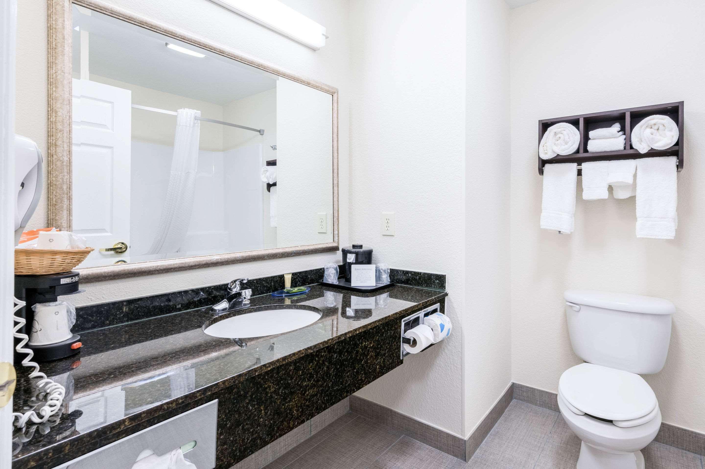 Clarion Pointe Madison-Huntsville Екстер'єр фото