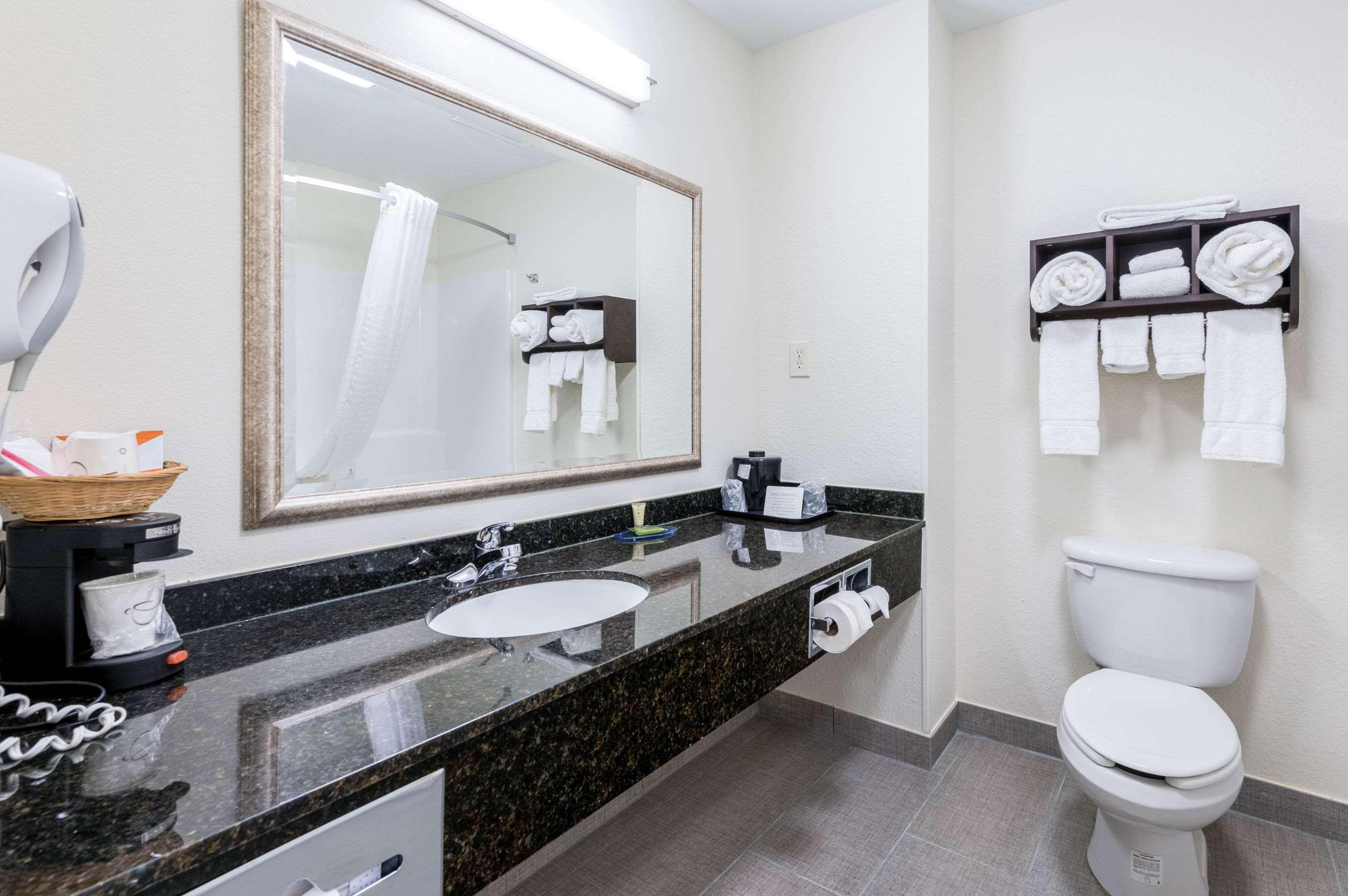 Clarion Pointe Madison-Huntsville Екстер'єр фото